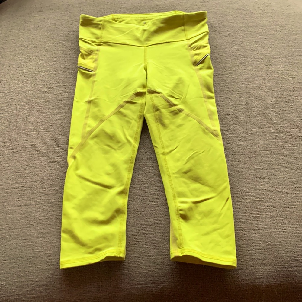 Athleta capris leggings size XSP in perfect condition